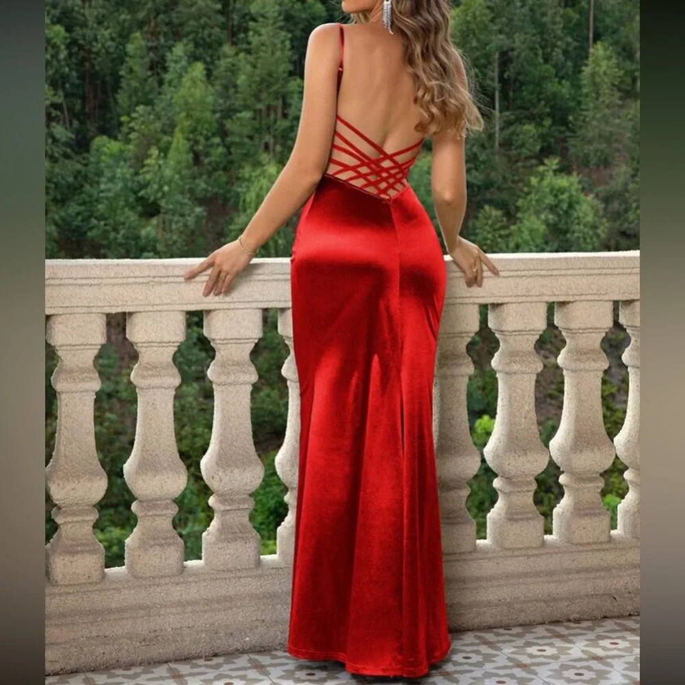 Luxe open back party formal dress - Picture 3 of 7
